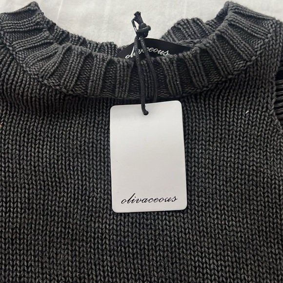 Ripped, Sweater - Picture 4 of 4